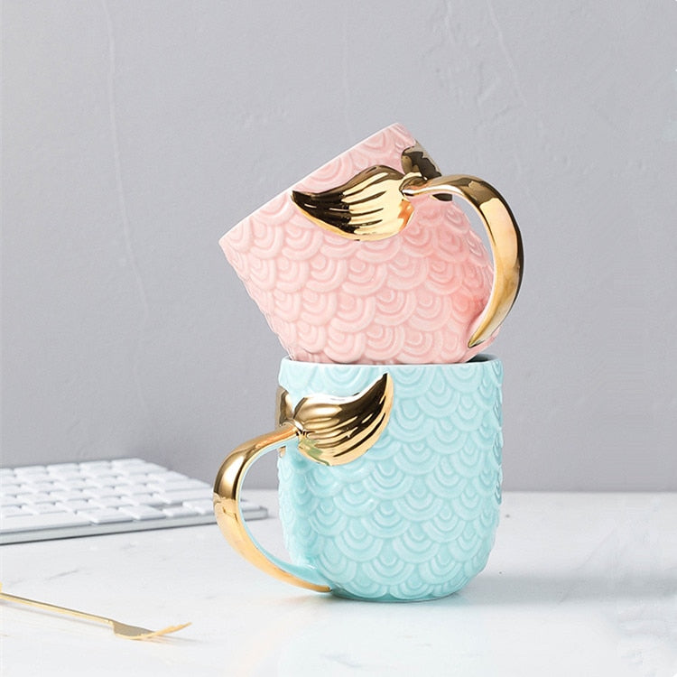 Beauty Mermaid Handle Large Capacity Tea Milk Cups And Mugs Pearl Glaze Gold Coffee Mug Drinkware 420ML
